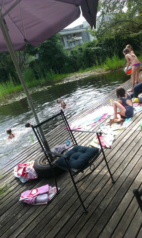 Abkühlung im Gartenteich