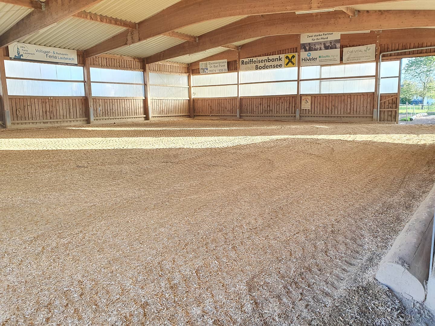 Neuer Boden für die Halle